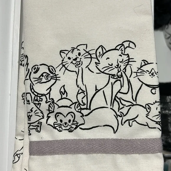 Set of 2 kitchen towels. DISNEY CATS! Ivory color - Picture 2 of 5